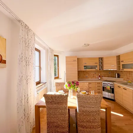 Slnecny 2-izbovy Pod Lesom, Dolny Smokovec